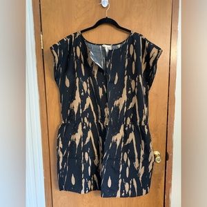 Women’s Old Navy black/tan tunic XL